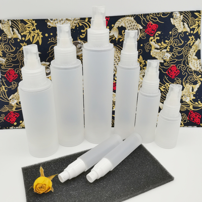Mattiertes kosmetisches Plastikflaschen-Set 5 ml 10 ml 15 ml 50 ml 100 ml für Hautpflegeverpackungen