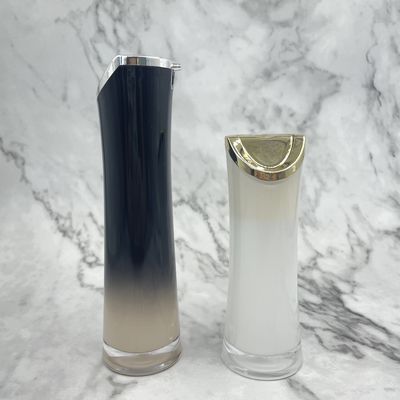 Luxuskosmetische verpackende luftlose acrylsauerflasche 50ml 100ml mit Blatt-Form-Düse