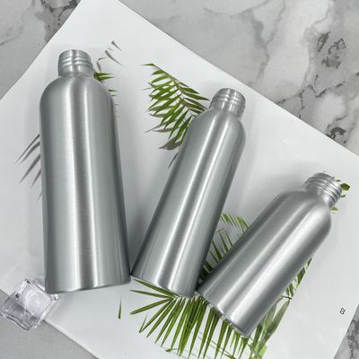 Anti-UVkosmetische Aluminiumflasche, die 100ml 150ml mit Aufkleber versiegelt