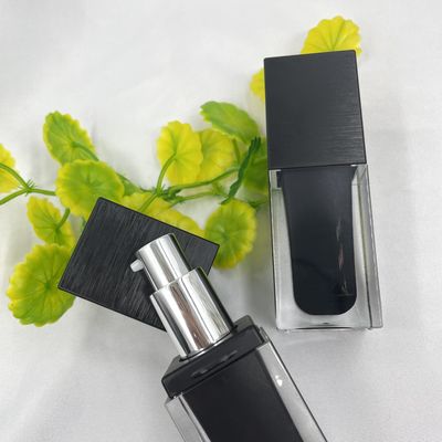UVschrauben-Bürste Matt Black Acrylic der Quadrat-kosmetische Pumpflasche-60ml