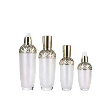 Siebung der ovale kosmetische Pumpflasche-fertigte Acryl-Seiden-100ml besonders an